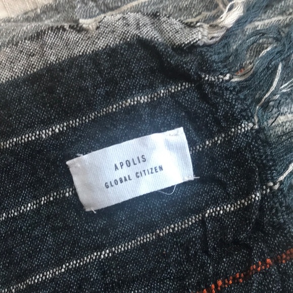 APOLIS GLOBAL CITIZEN SCARF - Picture 7 of 7